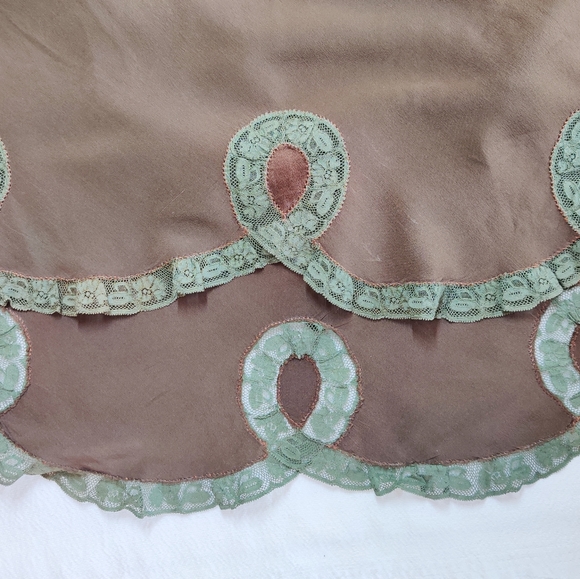 Vintage 1930-40s Vintage Bias Cut Silk/Lace Slip Dress  Brown/Sage Green Lace - Picture 10 of 13